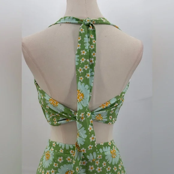 Lulus Retro Romantic Green Daisy Print Halter Crop Top & Mini Skirt Set - Picture 5 of 15